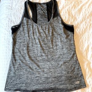 Size M Athletic Tank Top